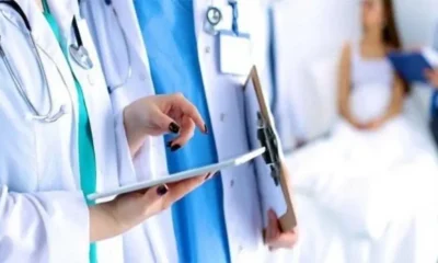 Sağlık çalışanına kendinizi koruyun talimatı.